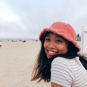 Meet your Posher, Felicia